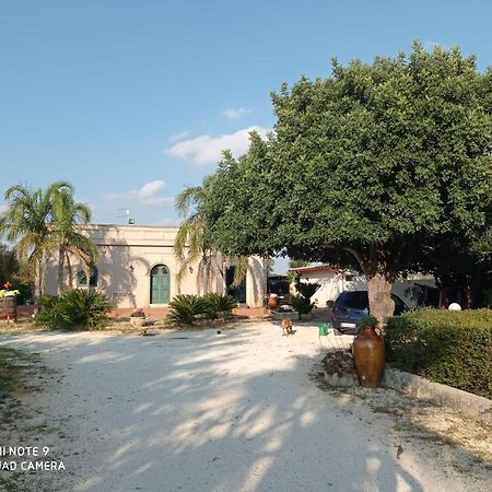 B&B Le Carrube Sava エクステリア 写真
